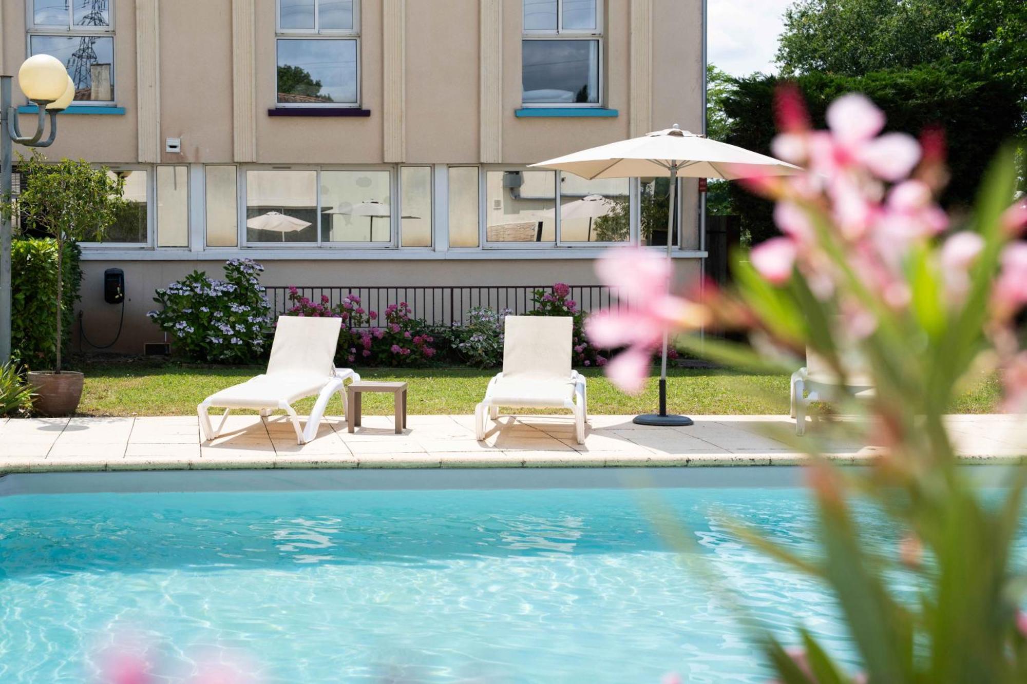 Logis Hotel & Restaurant Ludik Bergerac Exteriör bild