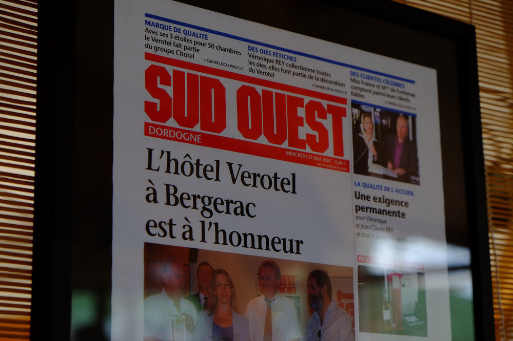 Logis Hotel & Restaurant Ludik Bergerac Exteriör bild